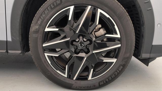 Peugeot 5008 HYBRID 145CH E-DCS6 GT 