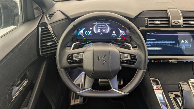 DS Automobiles 7 Hybride Rechargeable E-Tense 300 EAT8 4x4 Performance Line + (Crossback) 