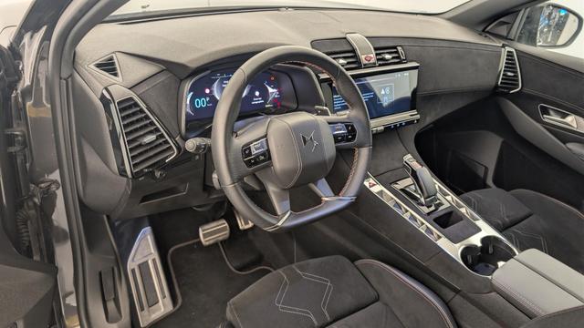 DS Automobiles 7 Hybride Rechargeable E-Tense 300 EAT8 4x4 Performance Line + (Crossback) 