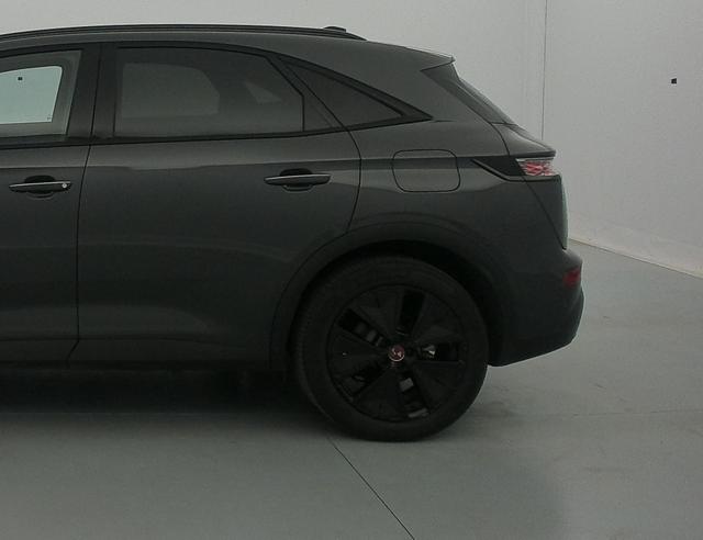 DS Automobiles 7 Hybride Rechargeable E-Tense 300 EAT8 4x4 Performance Line + (Crossback) 