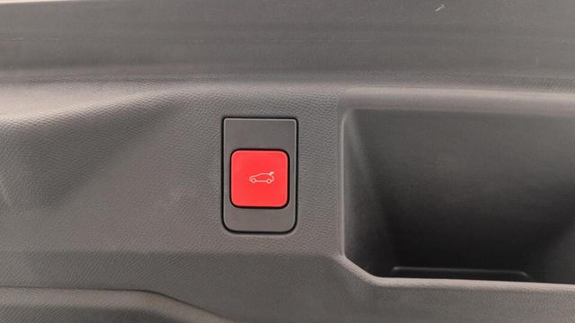 Peugeot 5008 HYBRID 145CH E-DCS6 GT 
