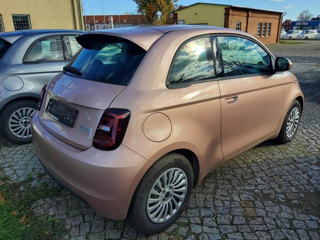 Fiat 500e 3+1 42 kWh 