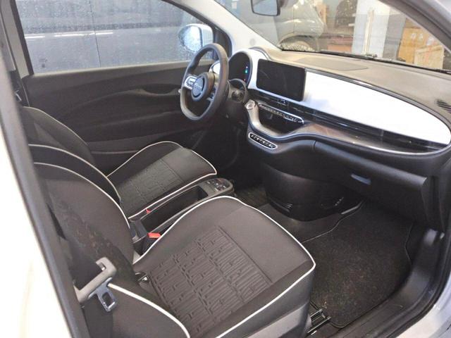 Fiat 500e 3+1 42 kWh 