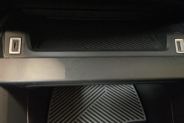 Citro&euml;n C4 PureTech 130 S&S BVM6 Feel Pack 