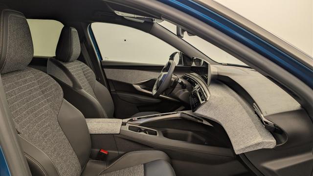 Peugeot 5008 HYBRID 145 CH E-DCS6 ALLURE 