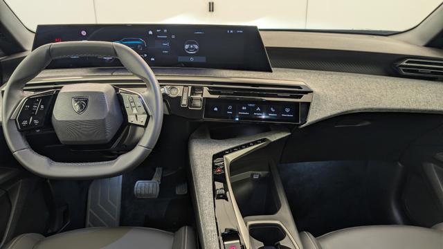 Peugeot 5008 HYBRID 145 CH E-DCS6 ALLURE 