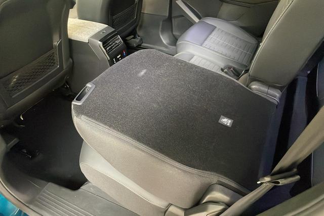 Peugeot 5008 HYBRID 145CH E-DCS6 GT 