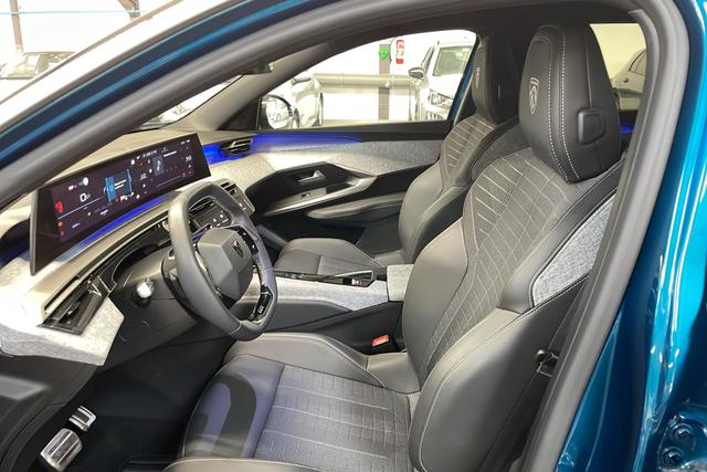Peugeot 5008 HYBRID 145CH E-DCS6 GT 