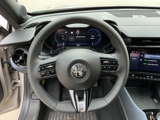 Alfa Romeo Junior 54 kWh *1 phase charging 