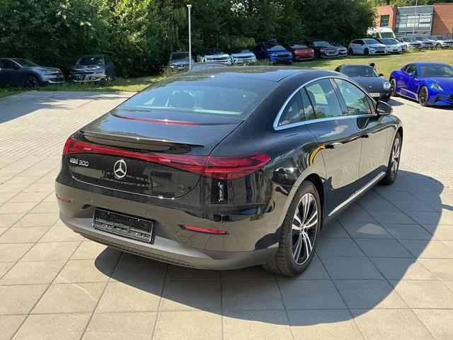 Mercedes-Benz EQE 300 Standard 
