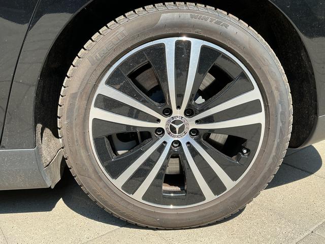 Mercedes-Benz EQE 300 Standard 