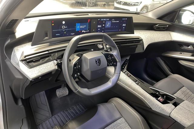 Peugeot 3008 Hybrid 145 e-DCS6 Allure 