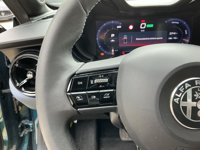 Alfa Romeo Junior 54 kWh *1 phase charging 