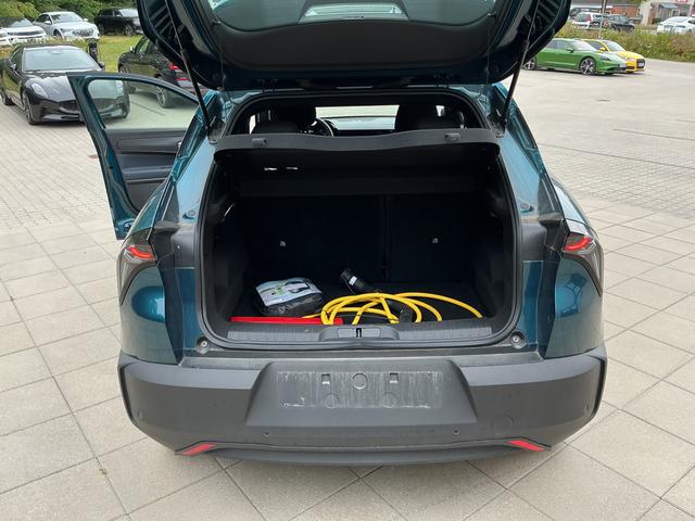 Alfa Romeo Junior 54 kWh *1 phase charging 