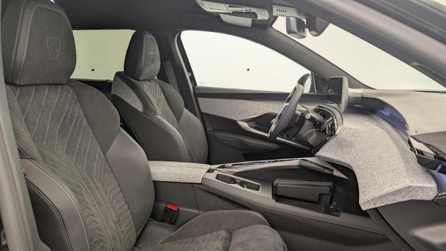 Peugeot 5008 HYBRID 145CH E-DCS6 GT 