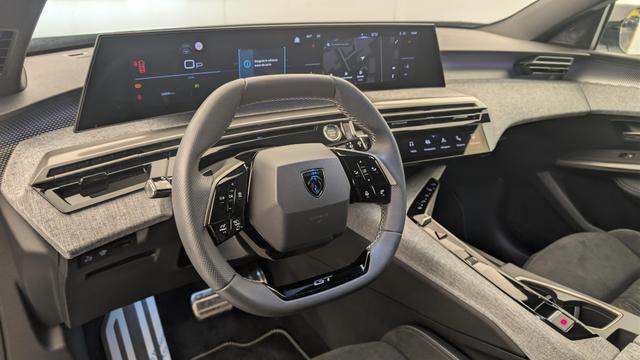 Peugeot 5008 HYBRID 145CH E-DCS6 GT 