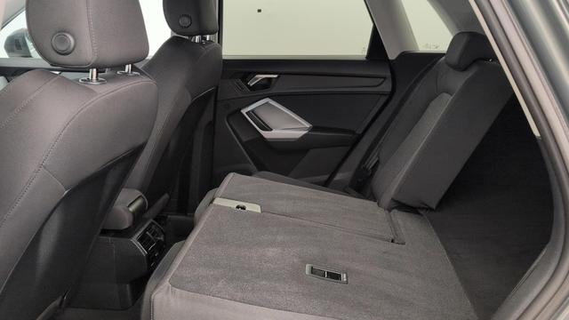 Audi Q3 35 TDI 150 ch S tronic 7 Design 