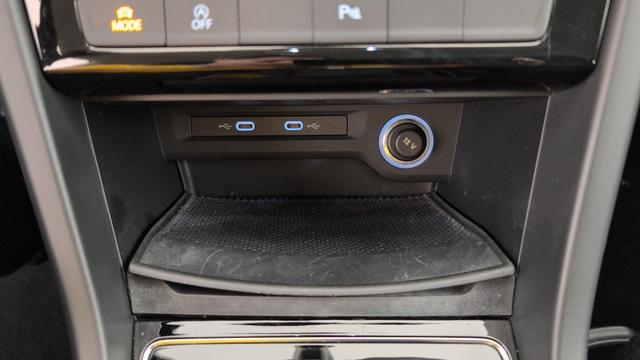 Volkswagen Touran 1.5 TSI EVO 150 DSG7 7pl Carat 