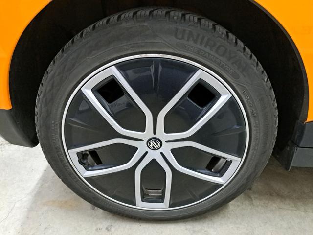 MG MG4 Luxury 4 