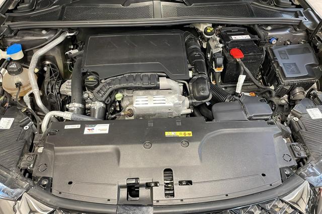 DS Automobiles 4 PureTech 130 EAT8 Rivoli 
