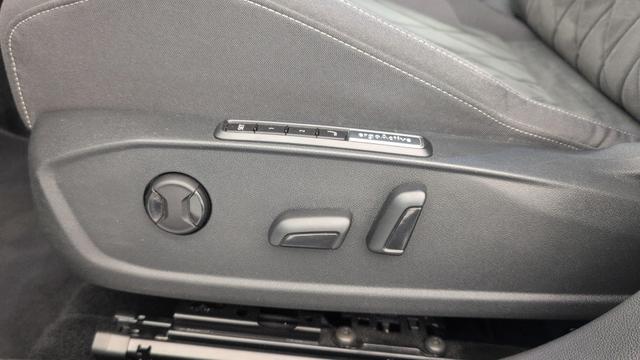 Volkswagen Golf 1.4 HYBRID RECHARGEABLE OPF 204 DSG6 STYLE 