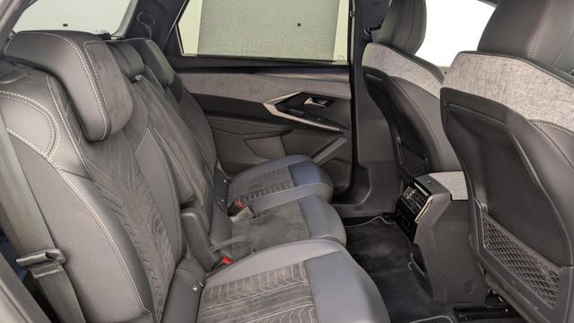 Peugeot 5008 HYBRID 145CH E-DCS6 GT 