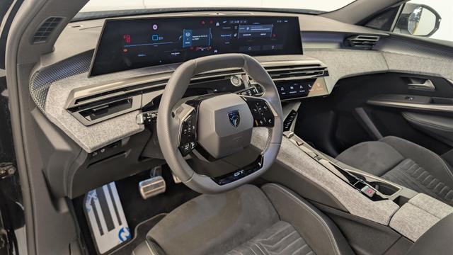 Peugeot 5008 HYBRID 145CH E-DCS6 GT 