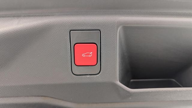 Peugeot 5008 HYBRID 145CH E-DCS6 GT 