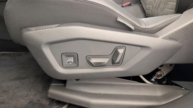Peugeot 5008 HYBRID 145CH E-DCS6 GT 