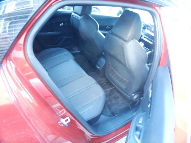 Peugeot e-2008 GT 
