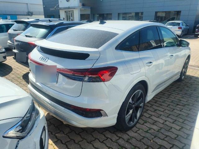 Audi Q4 e-tron S line Sportback 