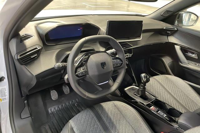 Peugeot 2008 PureTech 100 S&S BVM6 Allure 