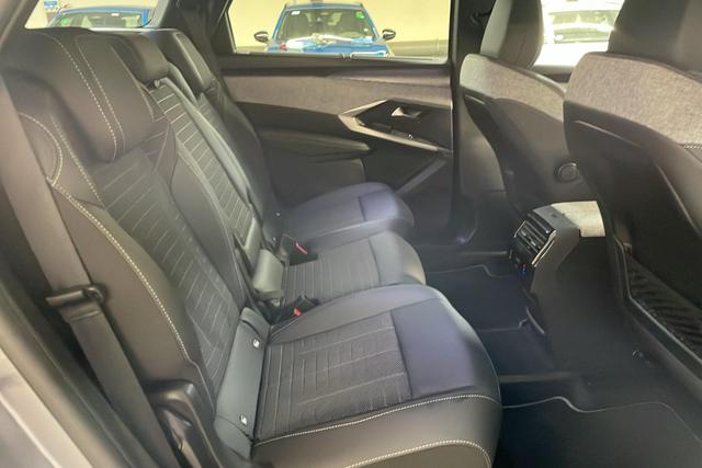 Peugeot 5008 HYBRID 145CH E-DCS6 GT 