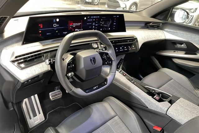 Peugeot 5008 HYBRID 145CH E-DCS6 GT 