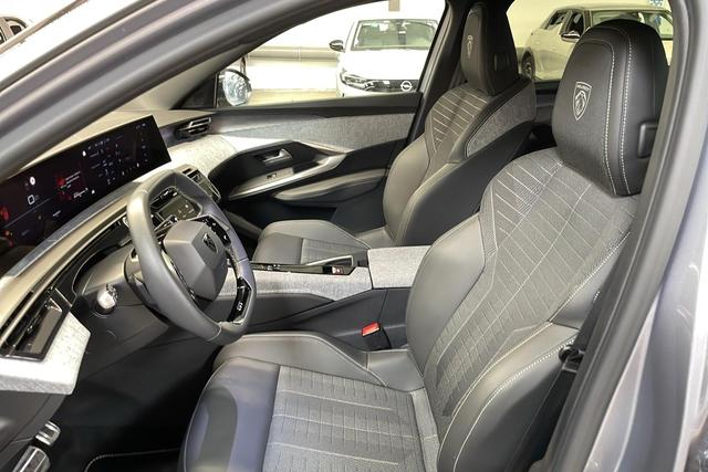 Peugeot 5008 HYBRID 145CH E-DCS6 GT 