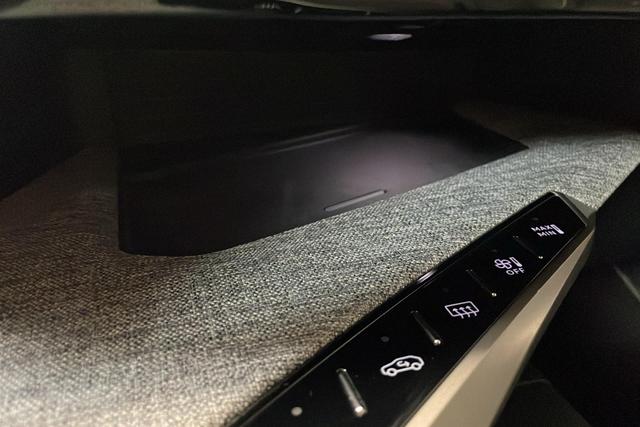 Peugeot 5008 HYBRID 145CH E-DCS6 GT 