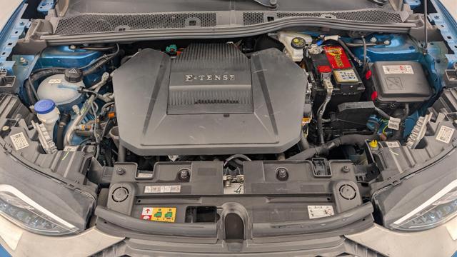 DS Automobiles 3 Crossback E-TENSE GRAND CHIC 