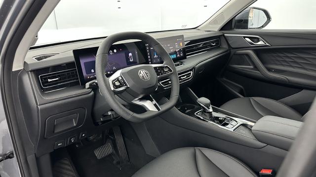 MG EHS Luxury 