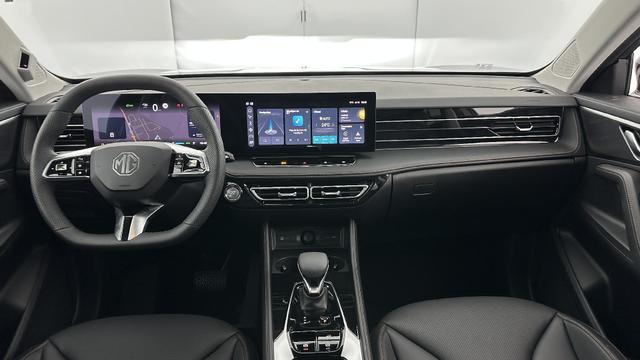 MG EHS Luxury 
