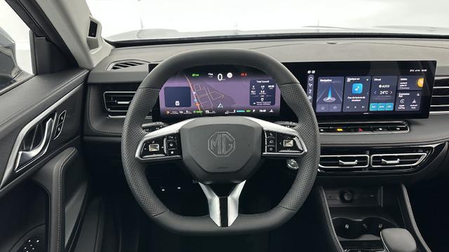 MG EHS Luxury 