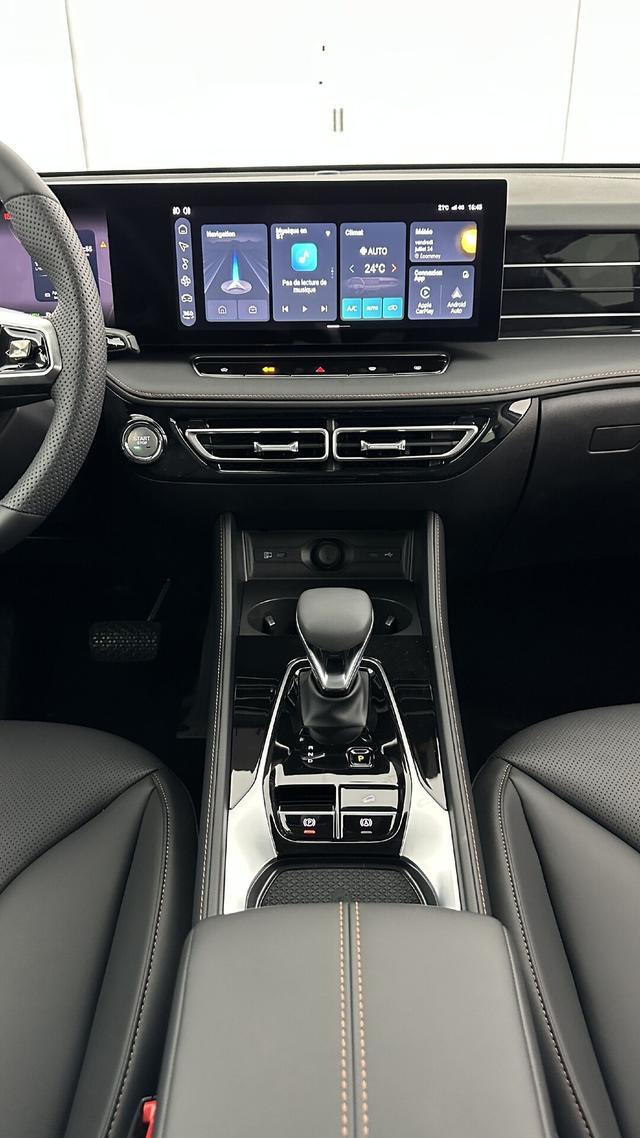 MG EHS Luxury 