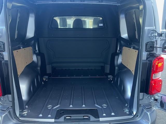 Citro&euml;n Jumpy Kastenwagen Crew Cab 