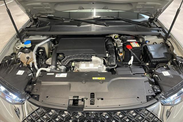 DS Automobiles 4 PureTech 130 EAT8 Rivoli 