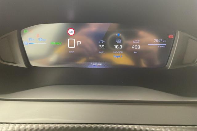 Peugeot 2008 50 kWh 136 ch Allure 