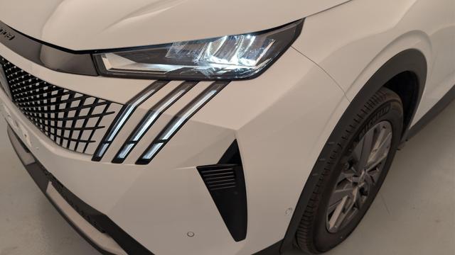 Peugeot 5008 HYBRID 145 CH E-DCS6 ALLURE 