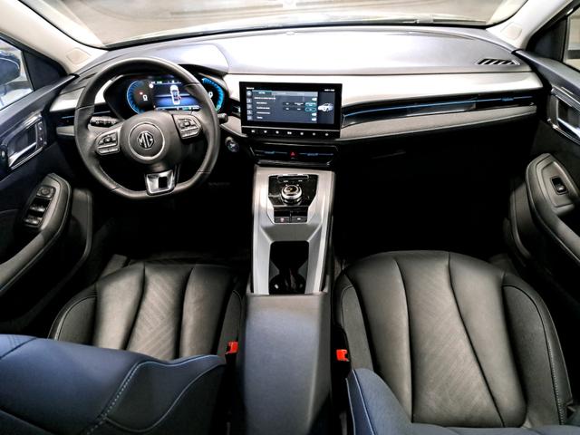 MG MG5 Luxury 