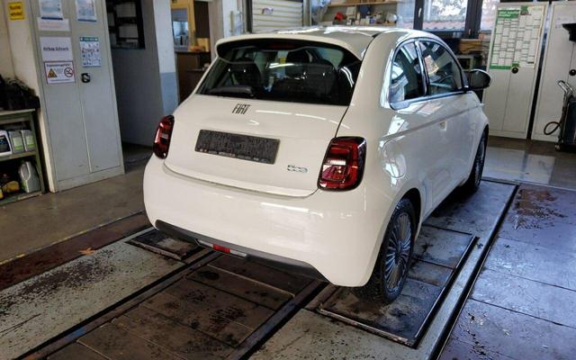 Fiat 500e 3+1 42 kWh 