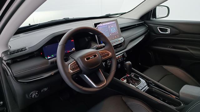 Jeep Compass Summit 4x2 