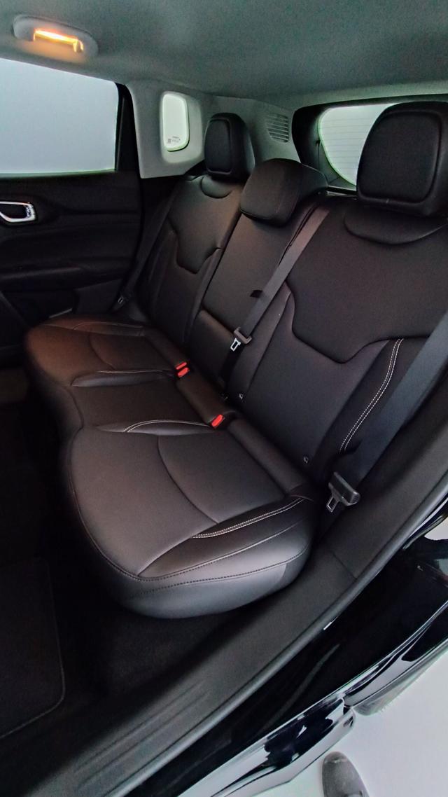 Jeep Compass Summit 4x2 