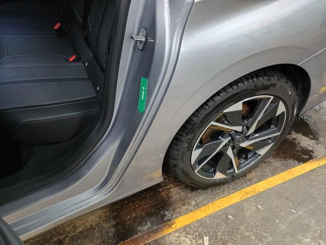 Peugeot 308 Allure 130 hp EAT8 